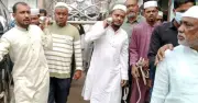 ফেনীতে যুবলীগ নেতার প্যারোলে মুক্তি, হাতকড়া পরেই বাবার জানাজায় অংশগ্রহণ