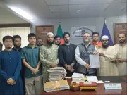 নবীন শিক্ষার্থীদের আবাসন নিশ্চিতে হল সংসদ নেতাদের স্মারকলিপি, উপাচার্যের প্রতিশ্রুতি