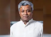 ফিলিং স্টেশনে ভিড়ের যৌক্তিকতা নেই, সরবরাহ নিয়ে দুশ্চিন্তা নেই: অনিন্দ্য ইসলাম অমিত