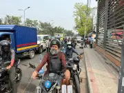 রাজধানীতে জ্বালানি সংকট: পাম্পে তেল নিতে যানবাহনের দীর্ঘ সারি