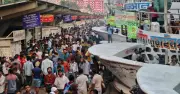 ঈদুল ফিতরের সপ্তাহব্যাপী ছুটি শুরু, লক্ষ লক্ষ মানুষ শহর ছাড়ছেন