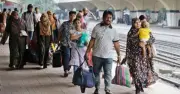 ঈদুল ফিতরের দীর্ঘ ছুটি শুরু, লাখো মানুষ ঘরমুখো যাত্রায় ব্যস্ত