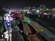 ঈদে গাজীপুরের চন্দ্রা ত্রিমোড় এলাকায় তীব্র যানজট, যাত্রীদের ভোগান্তি