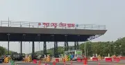 ঈদযাত্রায় পদ্মা সেতুতে যানজট নেই, তবে গাড়ি সংকটে ট্রাকে যাত্রা
