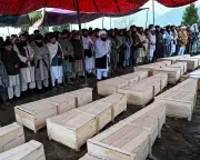 কাবুলের মাদক পুনর্বাসন কেন্দ্রে বিমান হামলার শিকারদের জানাজা অনুষ্ঠিত, পাকিস্তান-আফগানিস্তান সামরিক বিরতি ঘোষণা