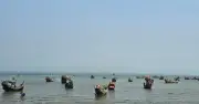 টেকনাফে আরাকান আর্মির অপহরণ: নাফ নদীতে সাত জেলেকে নিয়ে গেল বিদ্রোহী গোষ্ঠী