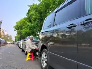 ঈদের পর ঢাকার পাম্পে তেল সংকট, যানবাহনের দীর্ঘ সারি ও চালকদের দুর্ভোগ