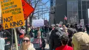 যুক্তরাষ্ট্রে 'নো কিংস, নো ওয়ার' বিক্ষোভ: কানসাসের উচিটায় গণতন্ত্রের জয়ধ্বনি