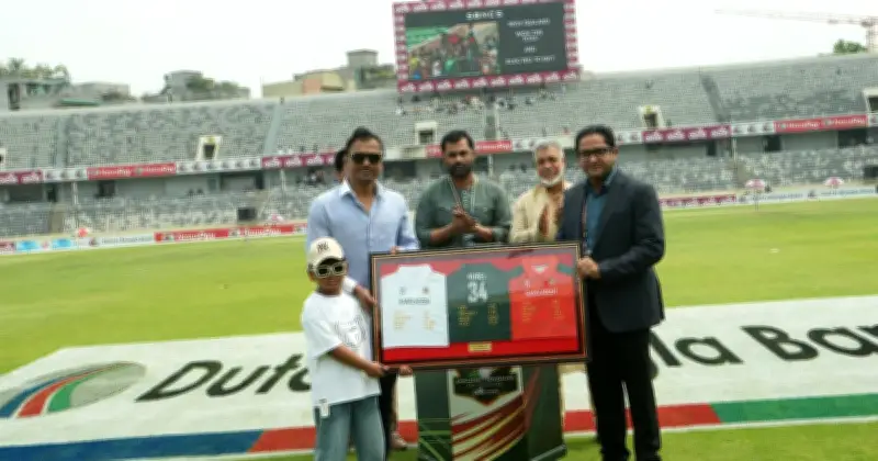 বিসিবির সম্মাননা পেলেন অবসরপ্রাপ্ত পেসার রুবেল হোসেন, আবেগঘন মুহূর্তে কৃতজ্ঞতা প্রকাশ