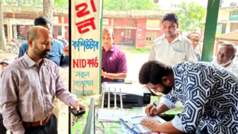 জাল সনদে ফুয়েল কার্ড নিতে গিয়ে ধরা দুই যুবক, দাদির মৃত্যুতে নাতি-বউয়ের দুর্ঘটনায় প্রাণহানি