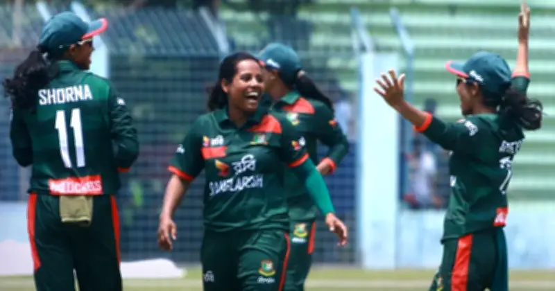 বাংলাদেশের মেয়েরা শ্রীলঙ্কাকে ২০৫ রানে আটকে দিয়েছে