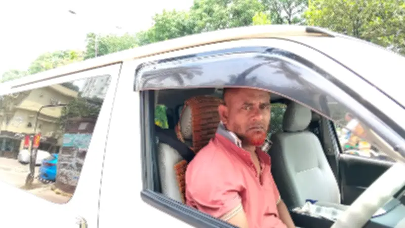 ১২ ঘণ্টা অপেক্ষা ও ছিনতাই: জ্বালানি সংকটে চালকের দুর্ভোগ