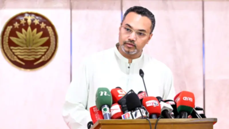 এসএসসি পরীক্ষায় 'পরীক্ষাভীতি' দূর করতে চায় সরকার: উপদেষ্টা মাহদী আমিন