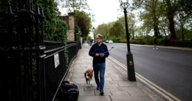 বিতর্কে জর্জরিত কিয়ার স্টারমার, ম্যান্ডেলসন নিয়োগে নিরাপত্তা চেক ব্যর্থতার অভিযোগ