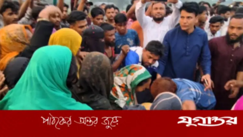 সিলেটে মন্ত্রীর গাড়িবহর আটকে নারীদের বিক্ষোভ, উচ্ছেদের ভয়ে পায়ে পড়লেন