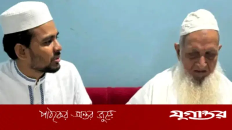 হেফাজত আমিরের দোয়া নিলেন এনসিপি মুখপাত্র আসিফ মাহমুদ, রাজনৈতিক আলোচনায় মতবিনিময়