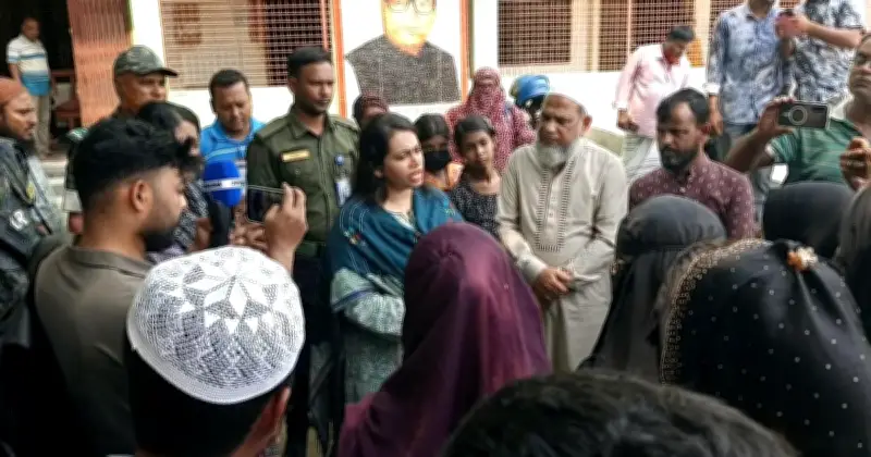 মাদারীপুরে শিক্ষার্থীদের টাকা আত্মসাৎ, এসএসসি পরীক্ষা অনিশ্চিত