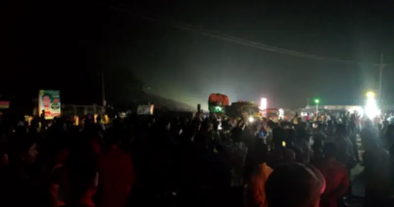 গাইবান্ধায় এসএসসি পরীক্ষার্থীদের প্রবেশপত্র না পেয়ে মহাসড়ক অবরোধ, প্রশাসনের হস্তক্ষেপে স্বাভাবিক