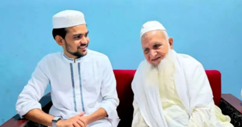 এনসিপি নেতা আসিফ মাহমুদ সজীব ভুঁইয়ার হেফাজত আমির মুহিবুল্লাহ বাবুনগরীর সঙ্গে সৌজন্য সাক্ষাৎ