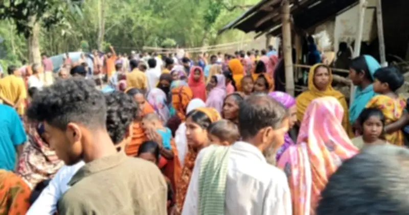 নওগাঁয় একই পরিবারের চার সদস্যের গলা কেটে হত্যা, জমি বিরোধের সন্দেহ