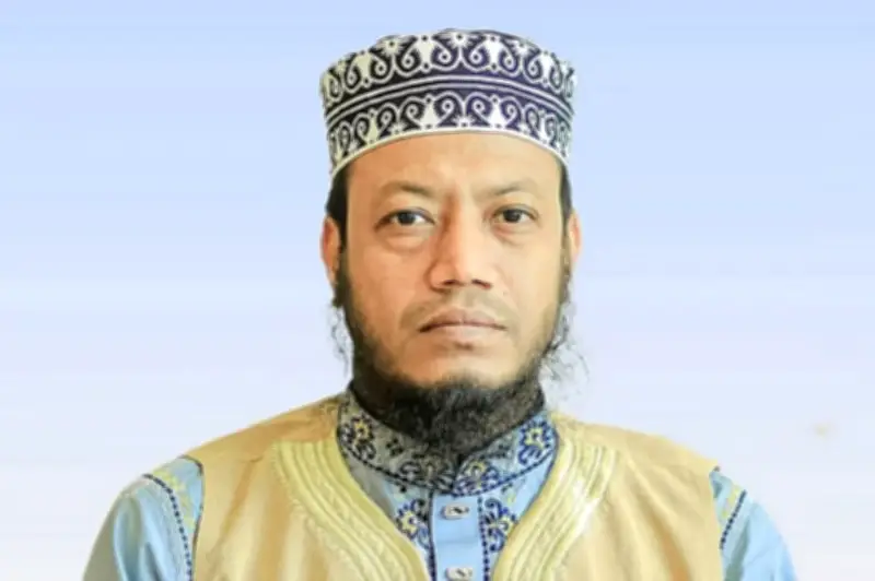 কুষ্টিয়া-৩ এমপি আমির হামজার বিরুদ্ধে গ্রেপ্তারি পরোয়ানা জারি, মানহানি মামলায় আদালতের নির্দেশ