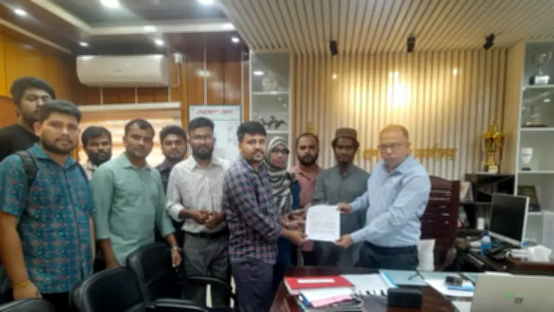 সরকারি প্রাথমিক বিদ্যালয়ের সহকারী শিক্ষক নিয়োগে অনিশ্চয়তা, প্রার্থীরা প্রধানমন্ত্রীকে স্মারকলিপি দিলেন