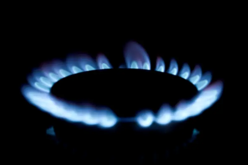 মহেশখালীর এলএনজি টার্মিনাল বন্ধে ঢাকায় গ্যাসের স্বল্পচাপ, এখন সরবরাহ বাড়ছে