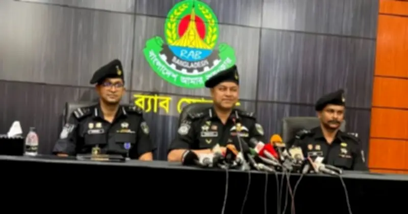 টেন্ডার বিরোধে হাসপাতাল কর্মকর্তাকে হত্যার চেষ্টা: র্যাবের অভিযানে ৫ গ্রেপ্তার