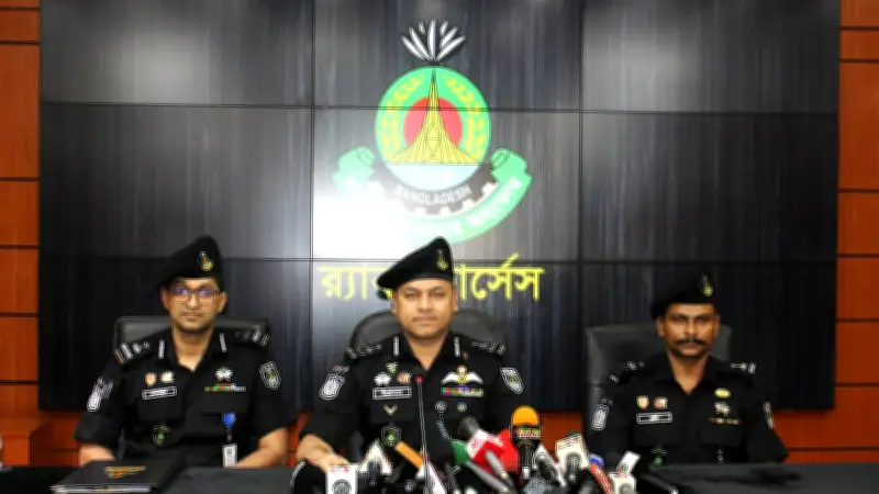 ক্যানসার হাসপাতালের উপপরিচালকের ওপর হামলায় র‍্যাবের গ্রেপ্তার পাঁচ, টেন্ডার বিরোধের জের