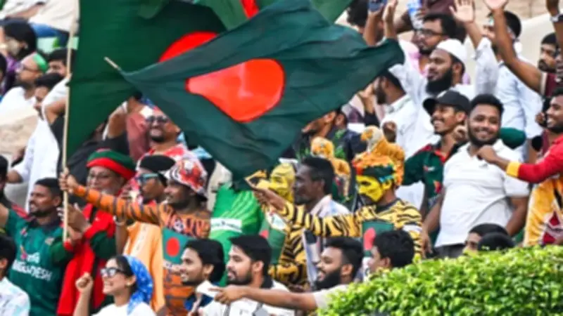 চট্টগ্রামে ধানক্ষেত তলিয়ে যাওয়ায় ক্ষতিগ্রস্ত কৃষকদের বিক্ষোভ, সংঘর্ষে আহত ৩০