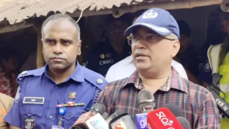 নওগাঁয় জমি বিরোধে চারজনের করুণ মৃত্যু, পুলিশে হামলা ও আসামি ছিনতাই