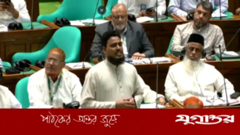 এলপিজির মাত্রাতিরিক্ত দাম কমানোর জোর দাবি এনসিপি নেতা আখতারের