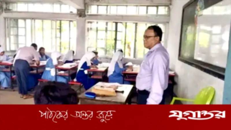 মন্ত্রীর নিষেধ উপেক্ষা করে পরীক্ষার হলে ফেসবুক লাইভ করলেন কুমিল্লার এমপি সেলিম ভূঁইয়া