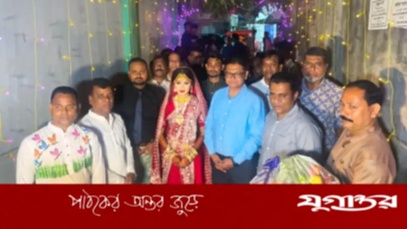 গাজীপুরের ডিসির মানবিক পদক্ষেপ: হরিজন সম্প্রদায়ের মা হারা কন্যার বিয়েতে অংশগ্রহণ