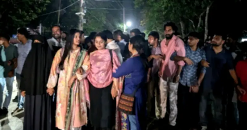 চট্টগ্রাম সিটি কলেজ সংঘর্ষের প্রতিবাদে রাবি ক্যাম্পাসে ছাত্রদলের বিক্ষোভ মিছিল