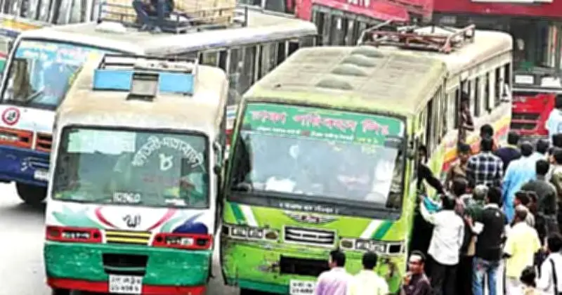 জ্বালানিসংকটে রাজধানীতে গণপরিবহন বিপর্যয়: ২০ শতাংশ বাস বন্ধ, ভাড়া বাড়ছে যত্রতত্র