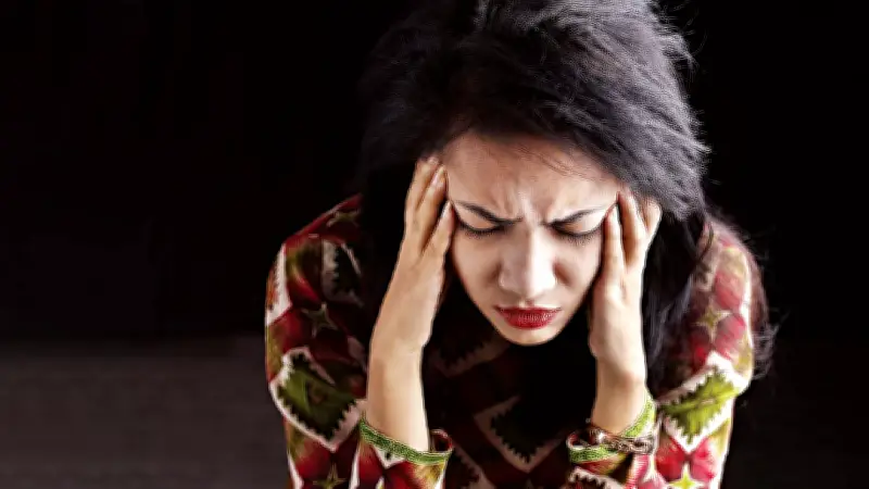 মাইগ্রেনের রহস্য: কেন হয় এই তীব্র মাথাব্যথা?