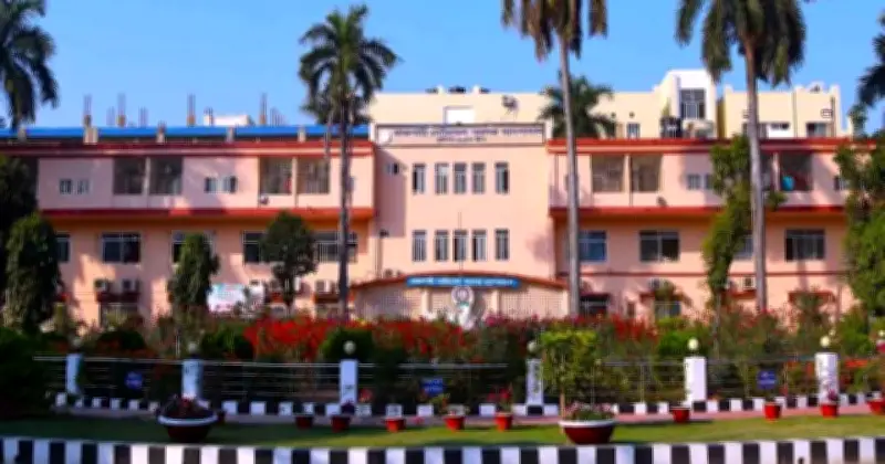 রাজশাহী মেডিক্যাল কলেজ হাসপাতালে ইন্টার্ন চিকিৎসকদের কর্মবিরতি প্রত্যাহার