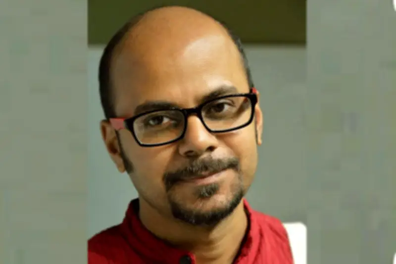 শ্রীজাত বন্দ্যোপাধ্যায়ের বিরুদ্ধে গ্রেপ্তারি পরোয়ানা জারি