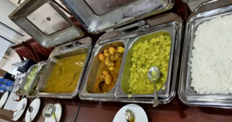 প্রধানমন্ত্রীর অফিসে দুপুরের খাবারের বাজেট ১৫০ টাকা