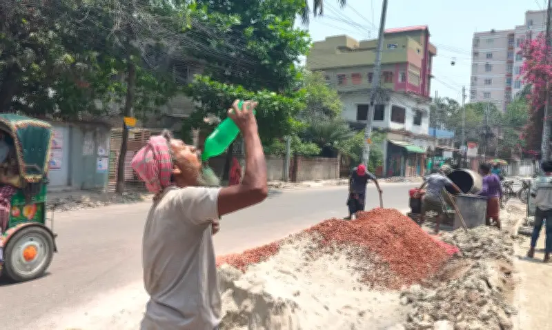 রাজশাহীতে রেকর্ড ৪০ ডিগ্রি তাপমাত্রা, ২৪ জেলায় তাপপ্রবাহের দাপট