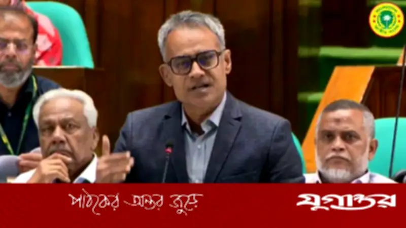 চট্টগ্রাম বন্দর বিদেশি অপারেটরের কাছে হস্তান্তরের কোনো পরিকল্পনা নেই: নৌ পরিবহন মন্ত্রী