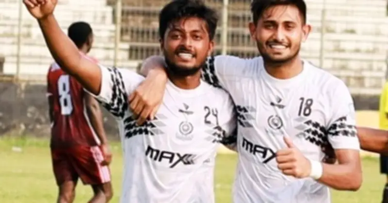সৌরভ দেওয়ানের হ্যাটট্রিকে আলোচনায় মোহামেডান, ঘরোয়া ফুটবলে নতুন তারকা