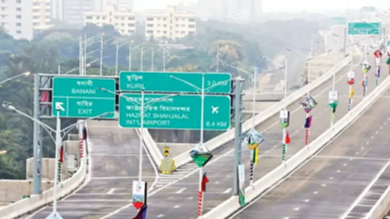 হাইওয়ের সাইনবোর্ড সবুজ রঙের হয় কেন? বৈজ্ঞানিক ও ব্যবহারিক কারণ জানুন