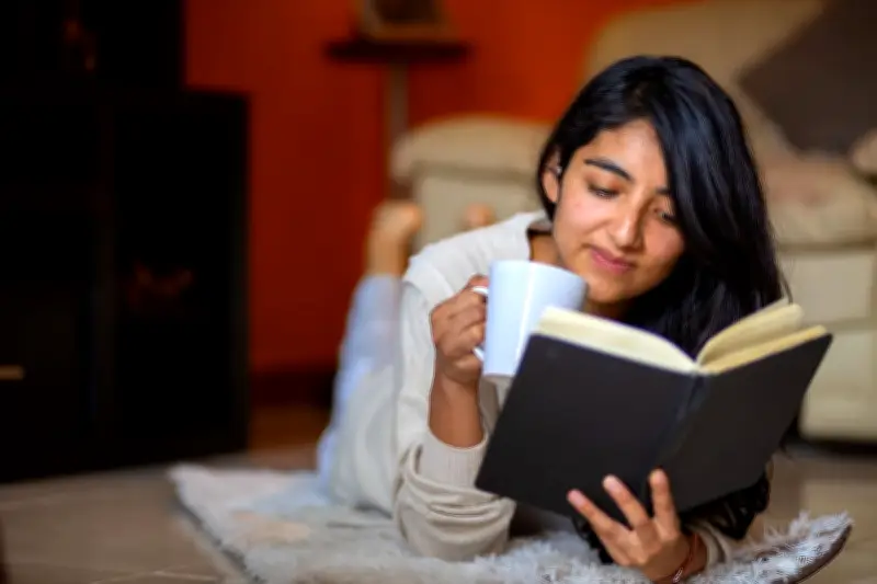 বিশ্ব বই দিবস আজ: জ্ঞানের আলোয় আলোকিত হোক মানবসভ্যতা