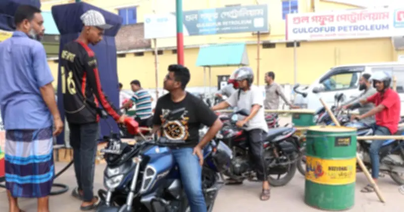 রাজশাহীতে জ্বালানি সরবরাহ বাড়ায় কমেছে ক্রেতাদের দীর্ঘ লাইন, স্বস্তি ফিরছে