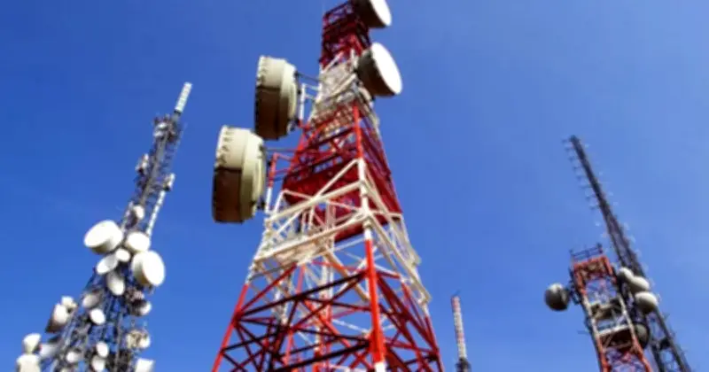 বিদ্যুৎ ও জ্বালানি সংকটে বাংলাদেশের টেলিযোগাযোগ খাত ভাঙনের দ্বারপ্রান্তে