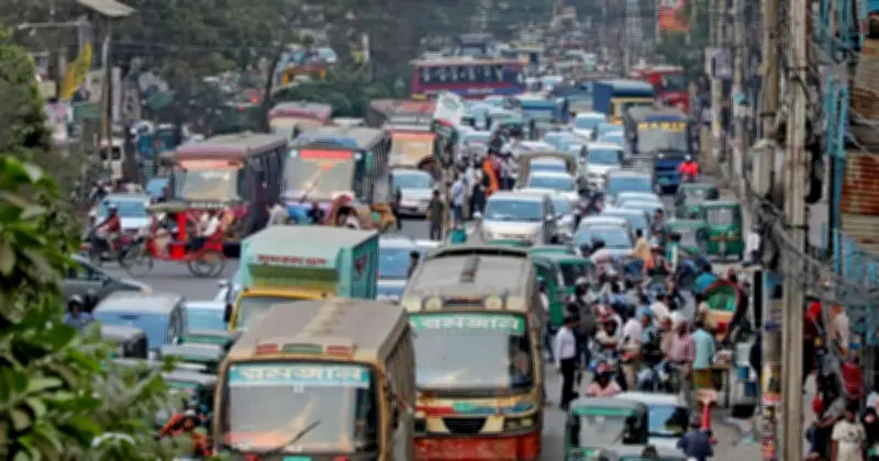 জ্বালানি মূল্যবৃদ্ধিতে বাস ভাড়া বাড়ল: প্রতি কিলোমিটারে ১১ পয়সা বেশি