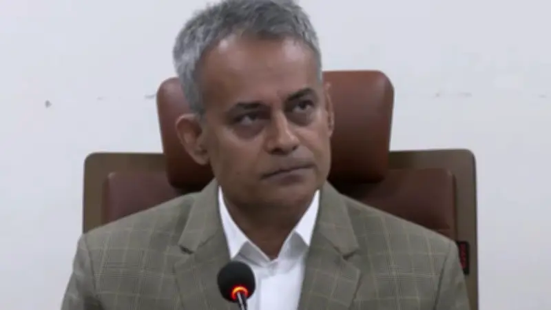 বাসভাড়া বৃদ্ধি, হজযাত্রীর মৃত্যু ও রাজনৈতিক সংকট: এক নজরে দেশের গুরুত্বপূর্ণ খবর