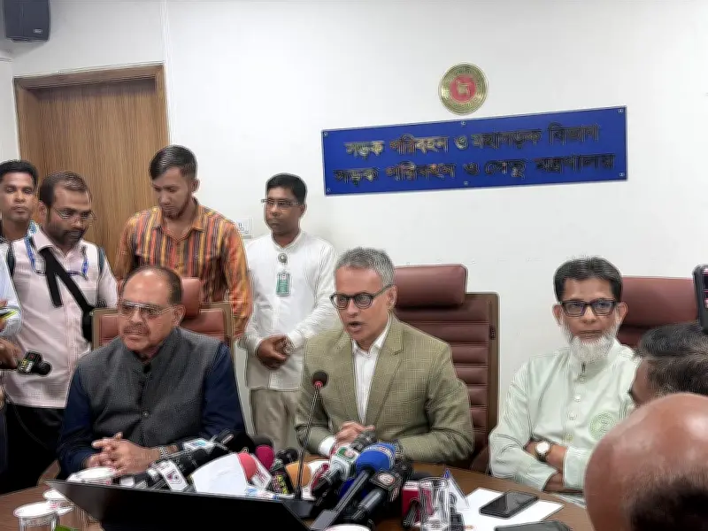 জ্বালানি তেলের দাম বৃদ্ধির পর ঢাকা-চট্টগ্রাম ও আন্তজেলা বাস ভাড়া প্রতি কিলোমিটারে ১১ পয়সা বাড়ানো হয়েছে